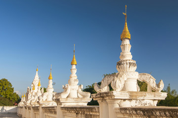 阿图玛斯寺独特僧院