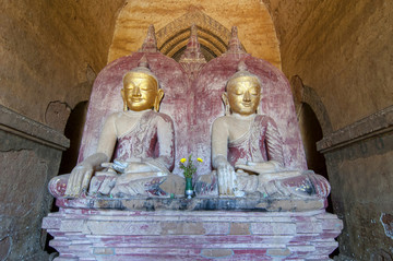 蒲甘达玛亚日卡佛塔寺的双古佛像