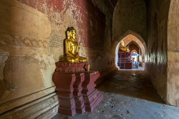缅甸苏拉玛尼佛塔寺的菩萨佛像