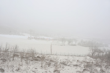 西岭雪山 大雾中的索道 俯拍