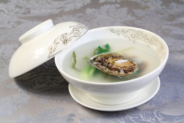 炖鲜鲍