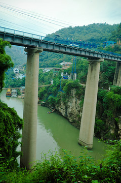 三峡高架铁路桥