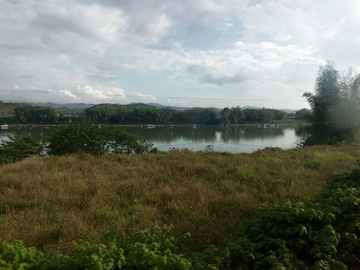 乡村河畔风景 非高清