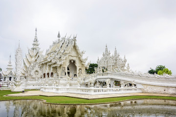 泰国泰北清莱白庙龙昆寺灵光寺