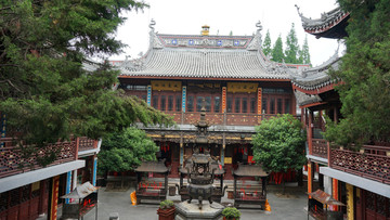 寺庙烧香