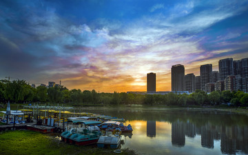 堤角公园夕照