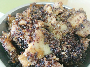 黑米粉蒸肉