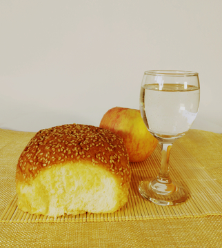 苹果高脚杯面包组合