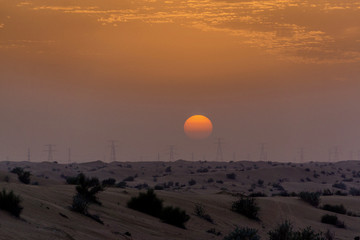 阿联酋迪拜近郊沙漠落日
