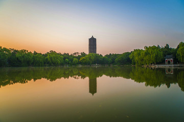 北京大学未名湖