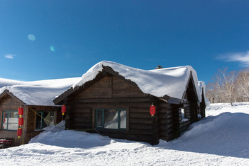 吉林长白山房屋冬季冰雪风光