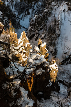 长白山火山岩石冬季冰雪风光