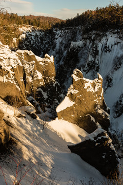 长白山火山岩石冬季冰雪风光