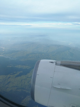 飞过山川