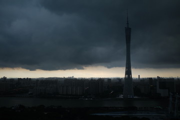 暴雨将至