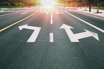 左右转车道