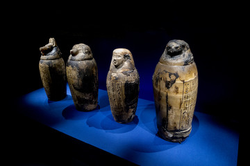 古埃及霍特普的卡诺普瓮石膏像