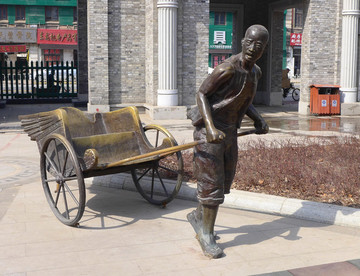 哈尔滨老道外雕塑