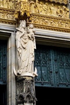科隆教堂外景 人物雕像