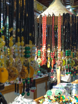 旅游工艺品店