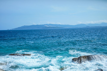 礁石海岸线