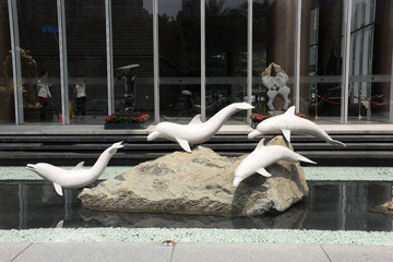 海豚石像