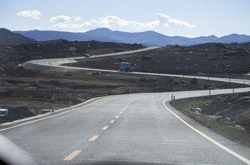 无穷的公路尽头