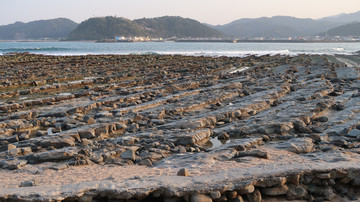 青岛海岸搓衣板石