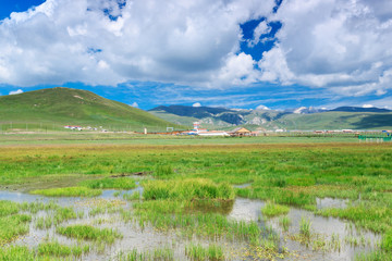 高原湖泊风光