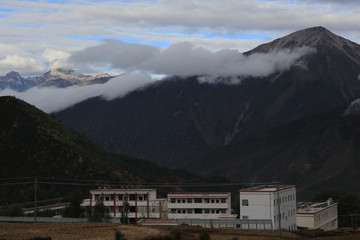 集镇 峡谷