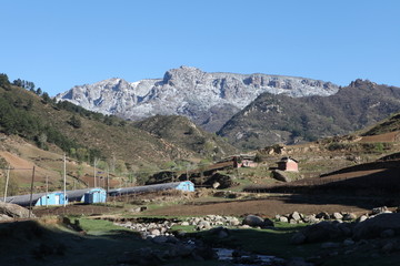 山谷