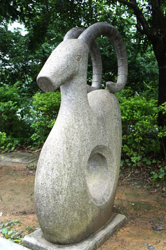 十二生肖雕塑 羊雕像