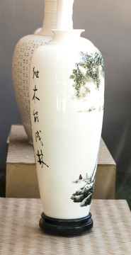 中国风瓷瓶