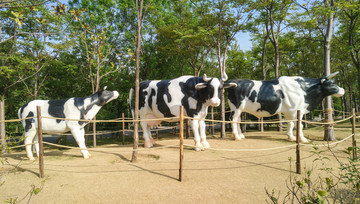 奶牛雕塑