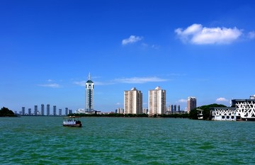 青山湖