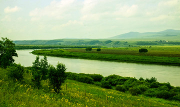 田野河流额尔古纳河