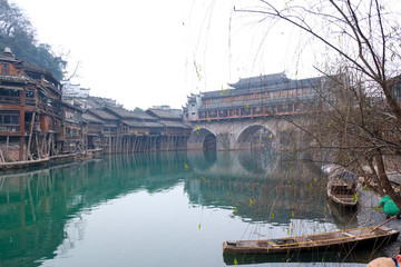 烟雨凤凰