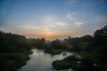 山河早晨