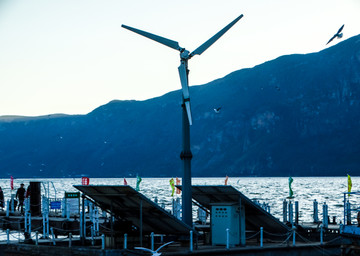 湖泊风车发电