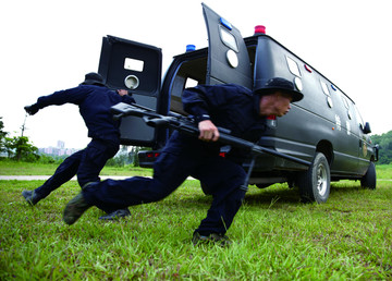 特警演习