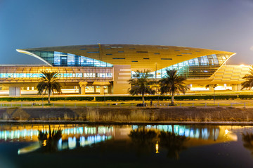 中东阿联酋迪拜地铁站夜景