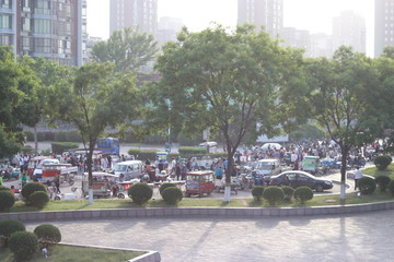 早市