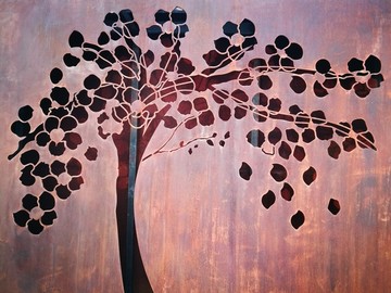 铁皮镂空的艺术树