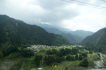 彭州龙门山山村景色