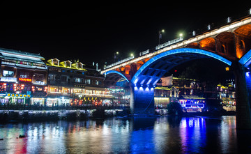 凤凰古城夜景