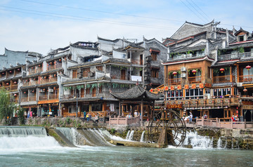 凤凰古城