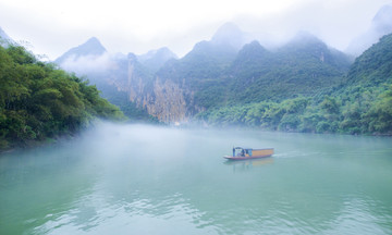 烟雨 水墨画