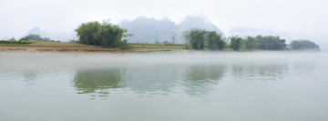 烟雨 水墨画