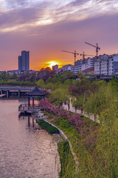 青州南阳河风景区城市晚霞风景