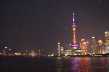 夜景图片 上海夜景 雨夜 朦胧